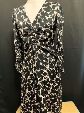 Women’s Sz M NWT GAP abstract print V-neck long sleeve ruched dress in B&W